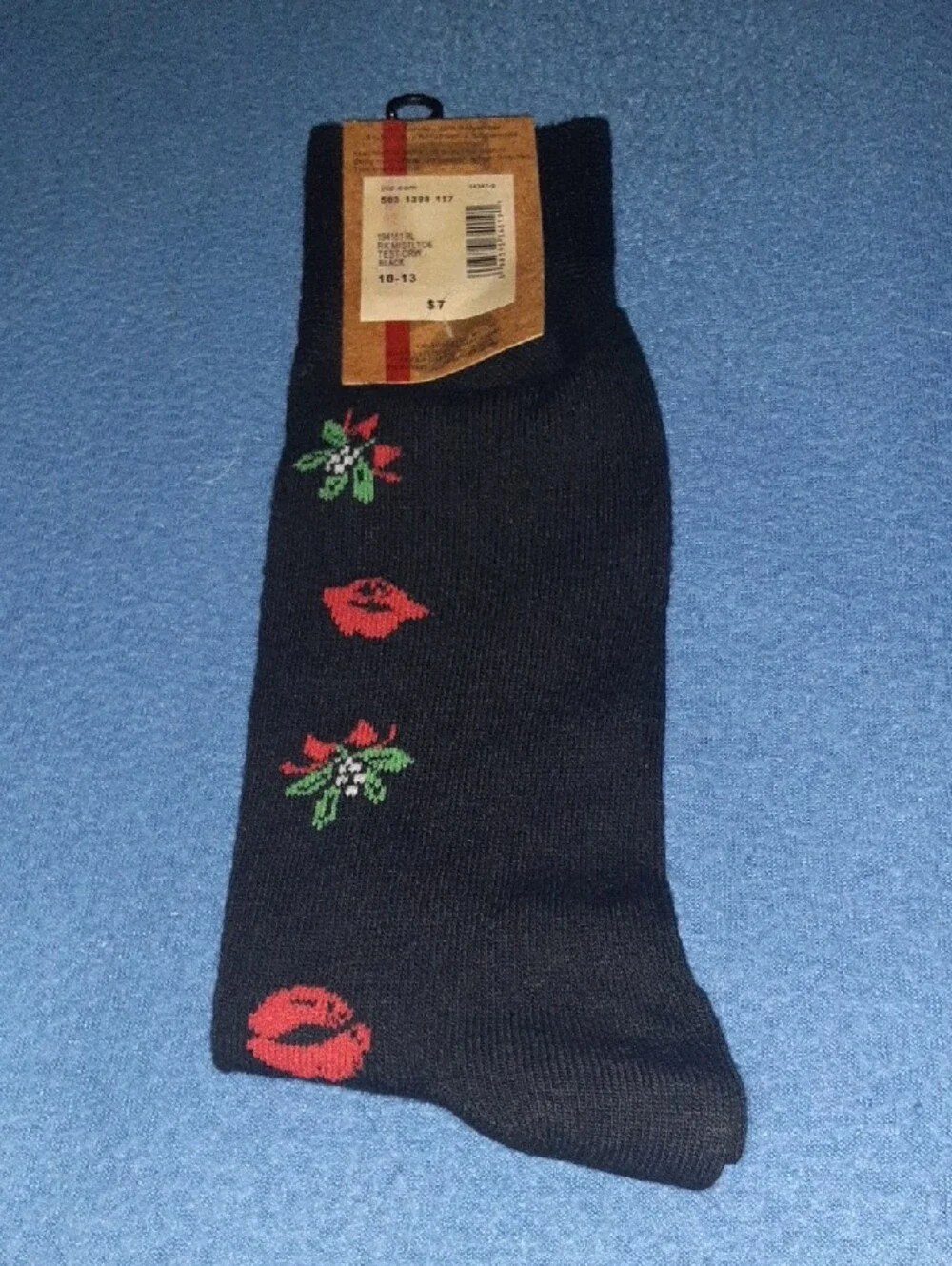 Mistletoe Kisser Men's Black Crew Socks by